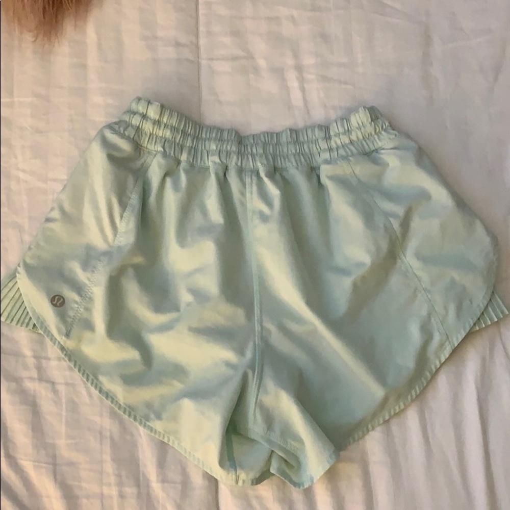 LULU LEMON SHORTS